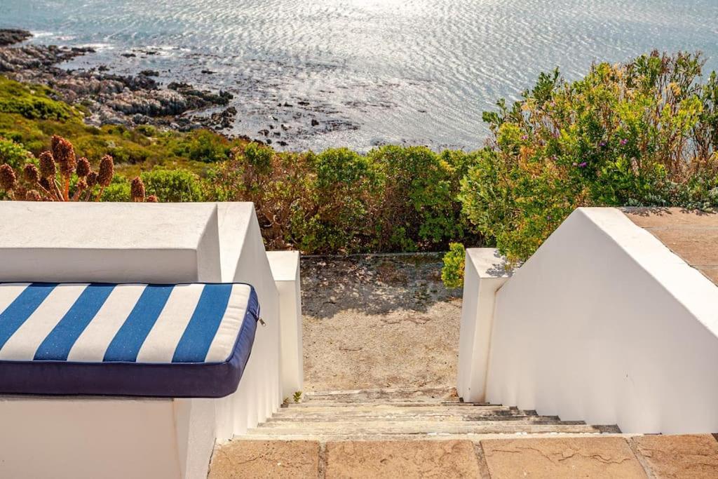 La Petite Baleine Oceanfront Luxury Villa De Kelders Bagian luar foto