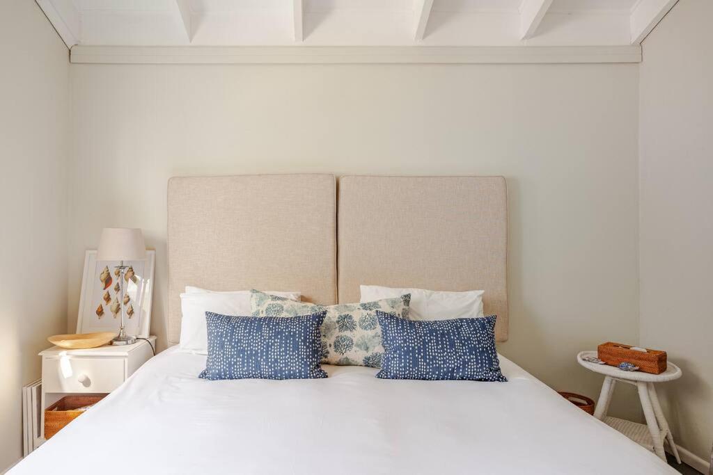 La Petite Baleine Oceanfront Luxury Villa De Kelders Bagian luar foto