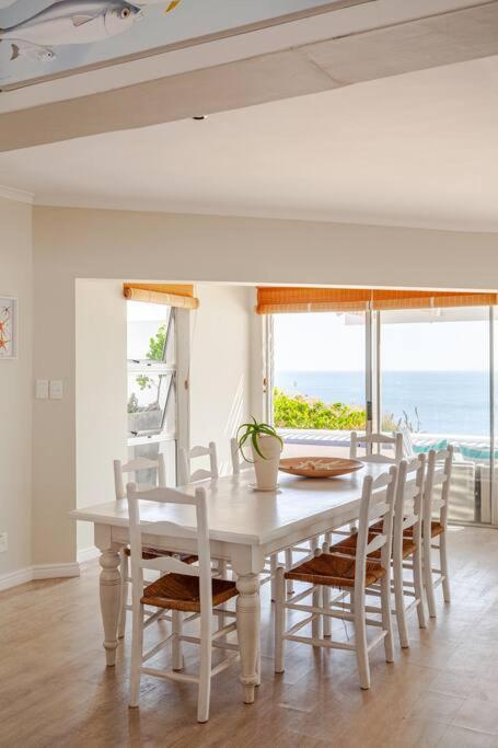 La Petite Baleine Oceanfront Luxury Villa De Kelders Bagian luar foto