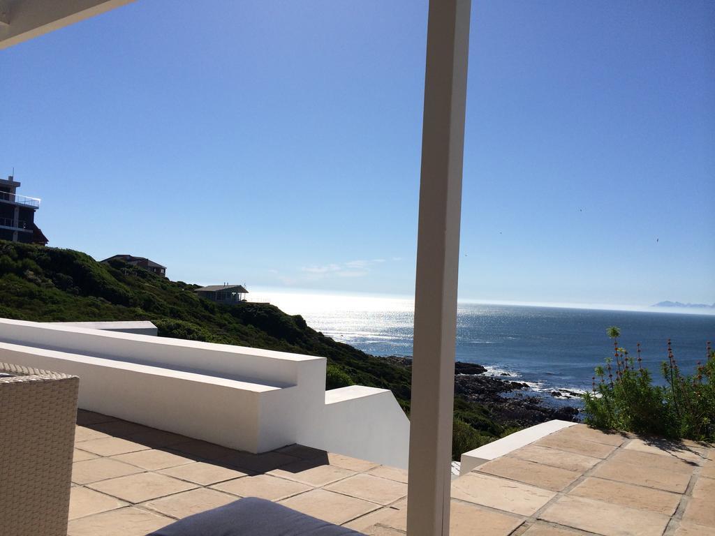 La Petite Baleine Oceanfront Luxury Villa De Kelders Bagian luar foto