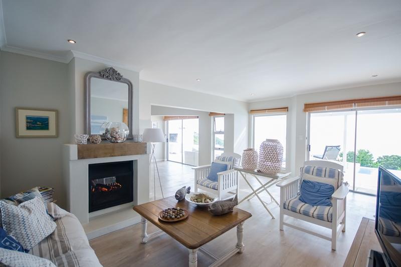 La Petite Baleine Oceanfront Luxury Villa De Kelders Bagian luar foto